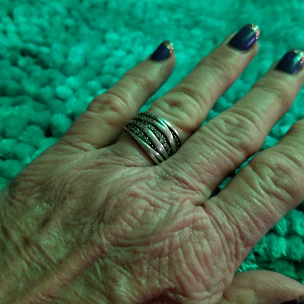 Ring - Picture 4 of 4